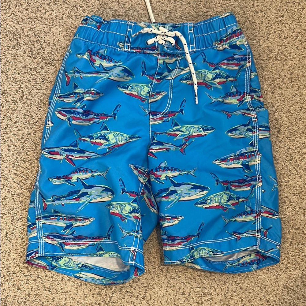 GAP Kids Shark Board Shorts, 6-7 (small)